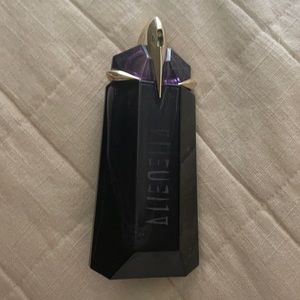 Alien 👾 Perfume by Thierry Mugler
